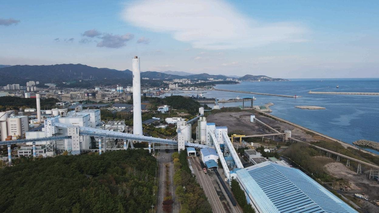 동해자유무역지역과 동해항 전경